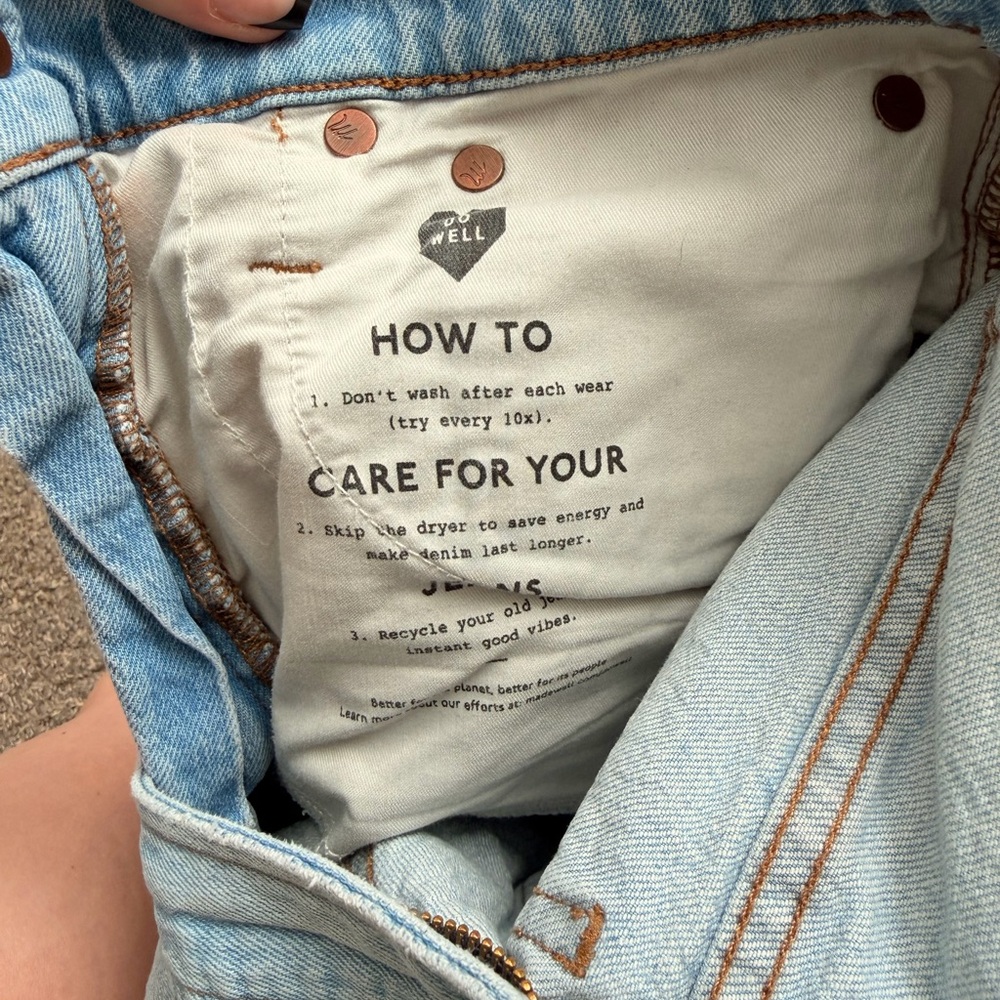 Madewell Light Wash Wide Leg Jeans - Picture 4 of 8